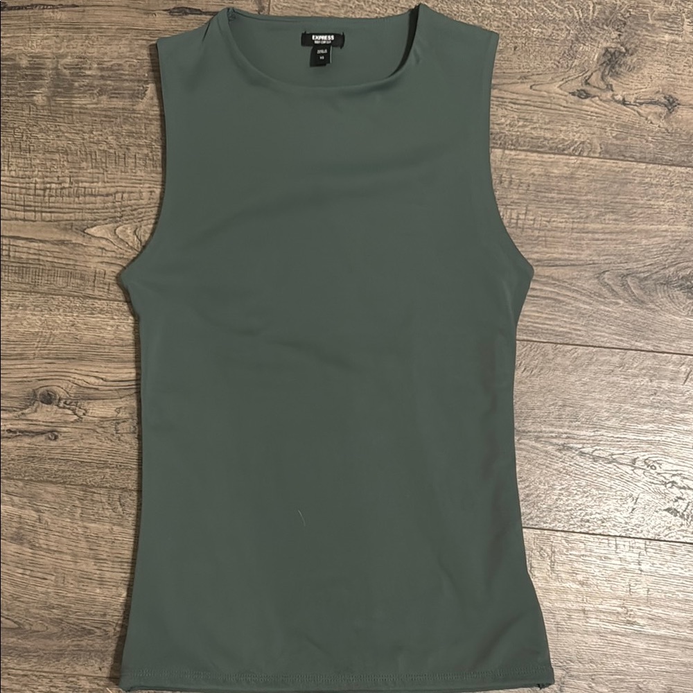 Women's Sleeveless Top in Green
